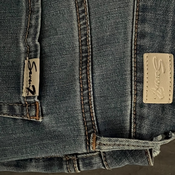 Seven Cropped Distressed Wide Fray Hem Jeans - Picture 6 of 9